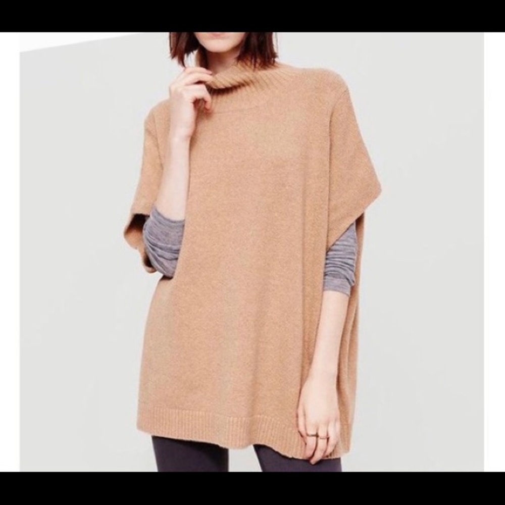 NWOT Lou & Grey Funnelneck Poncho